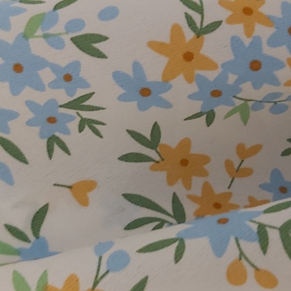 Flowered dress - Picture 2 of 3